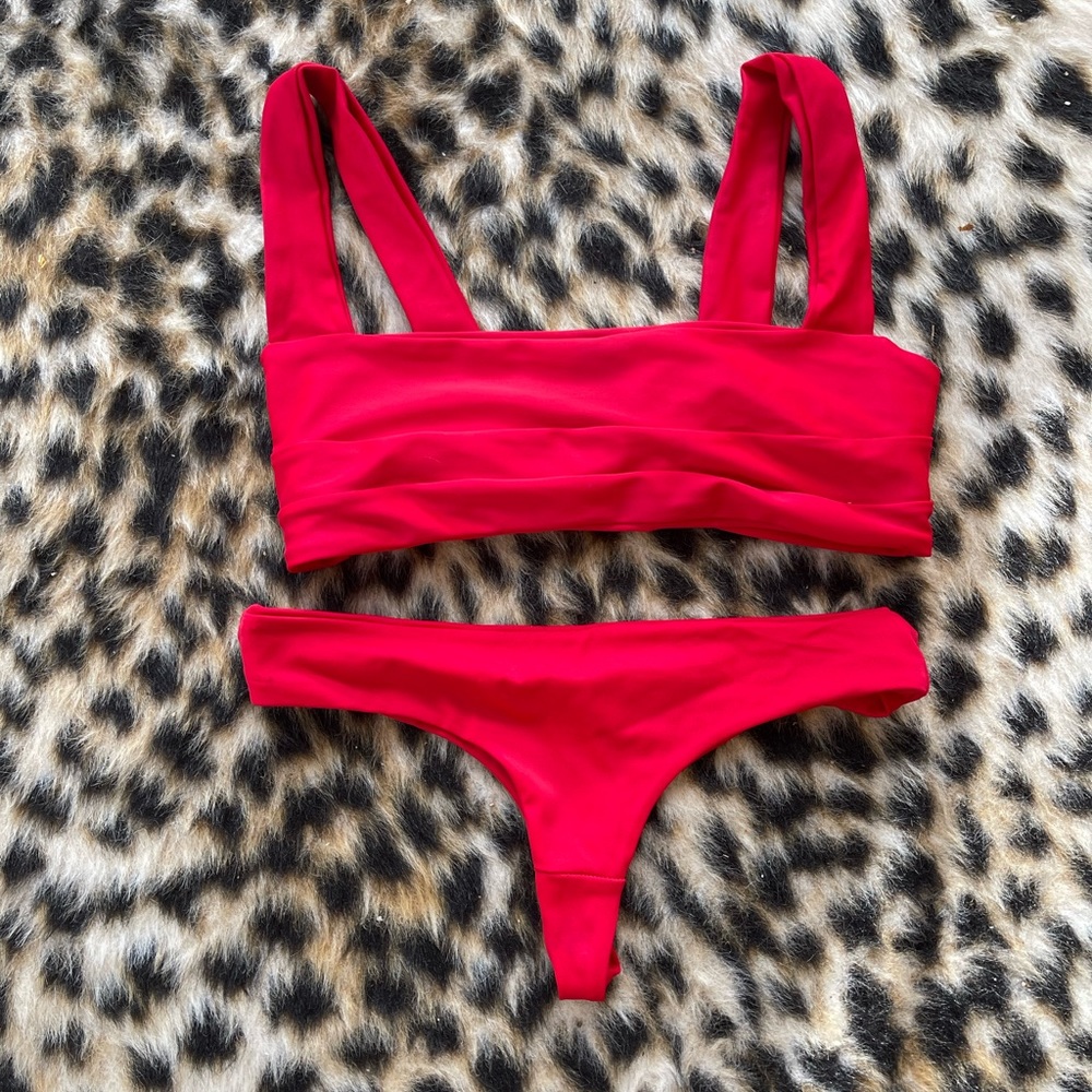 FLASH SALE 💌KAOHS RED BIKINI 💄🫦💋 Small Top, Medium Bottom